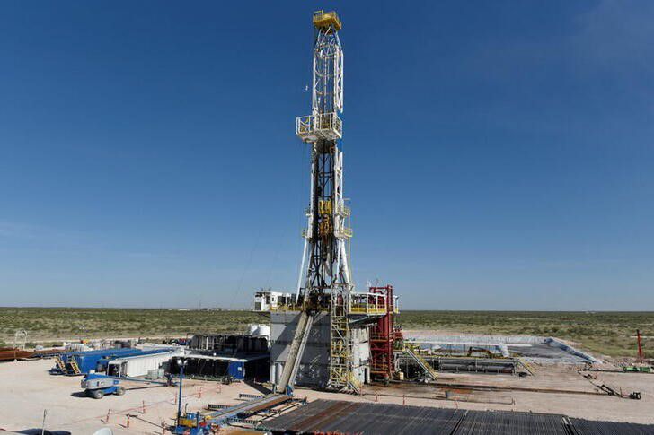 Land drilling rig for oilfield operations